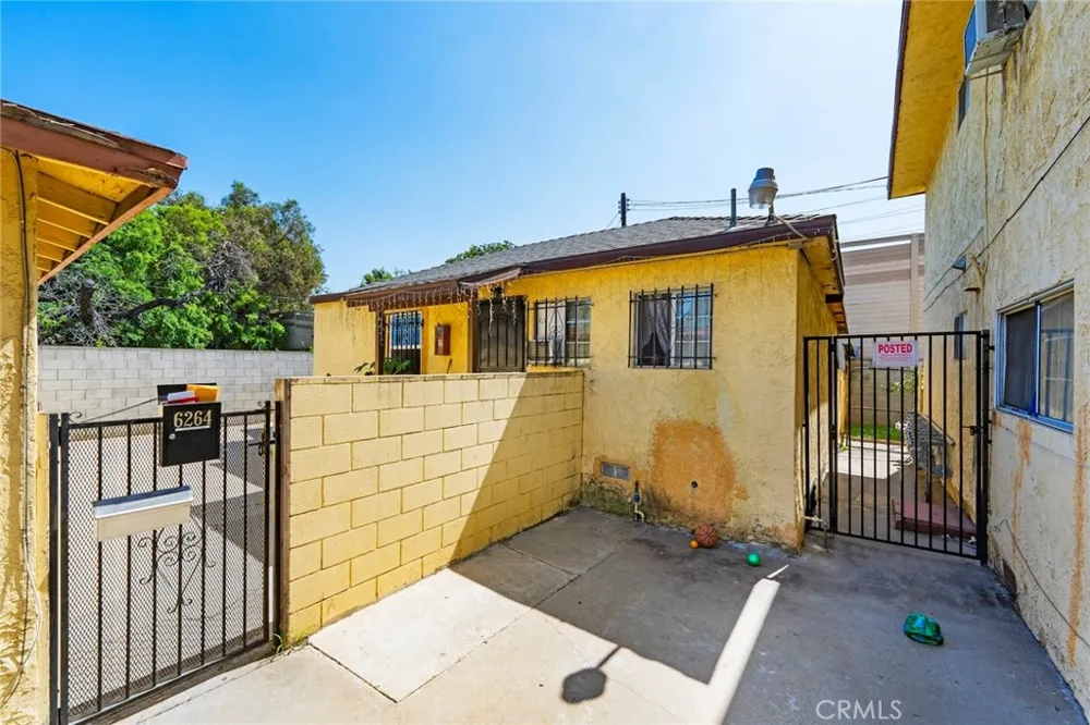 6260 Ferguson Commerce, CA 90022