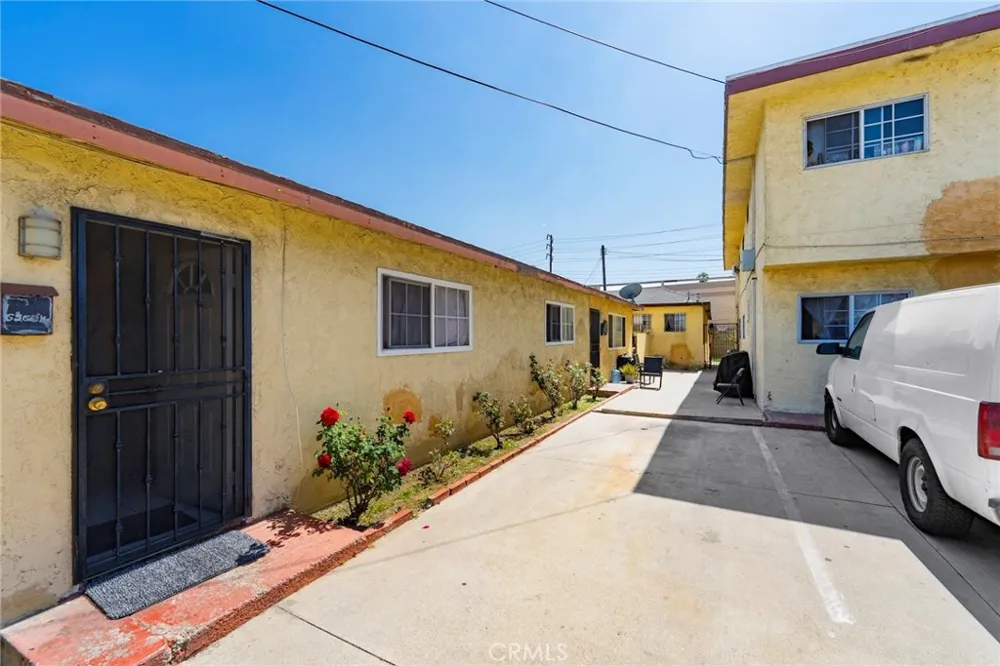 6260 Ferguson Commerce, CA 90022