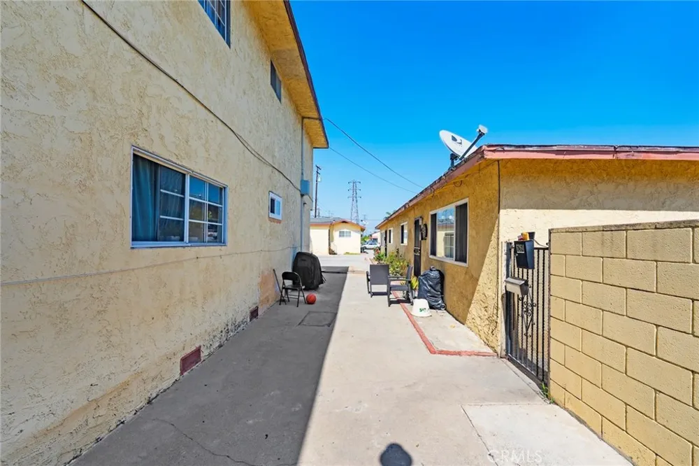 6260 Ferguson Commerce, CA 90022