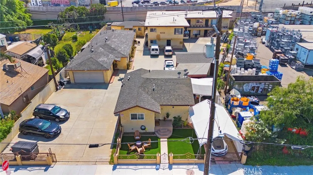 6260 Ferguson Commerce, CA 90022