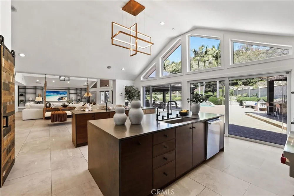 10372 Crawford Canyon Road North Tustin, CA 92705