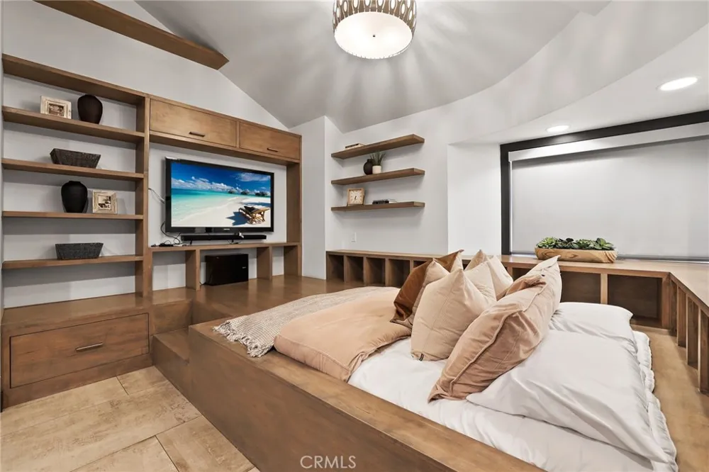 10372 Crawford Canyon Road North Tustin, CA 92705