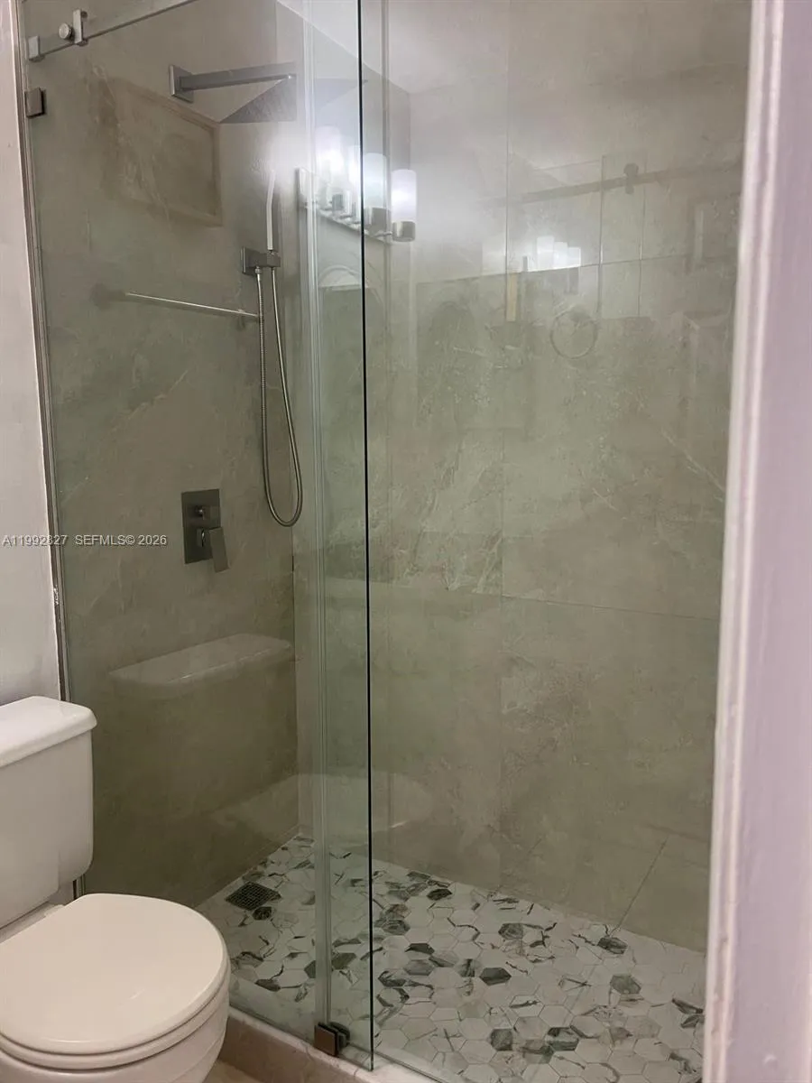 6465 W 27th Ave #43-202 Hialeah, FL 33016