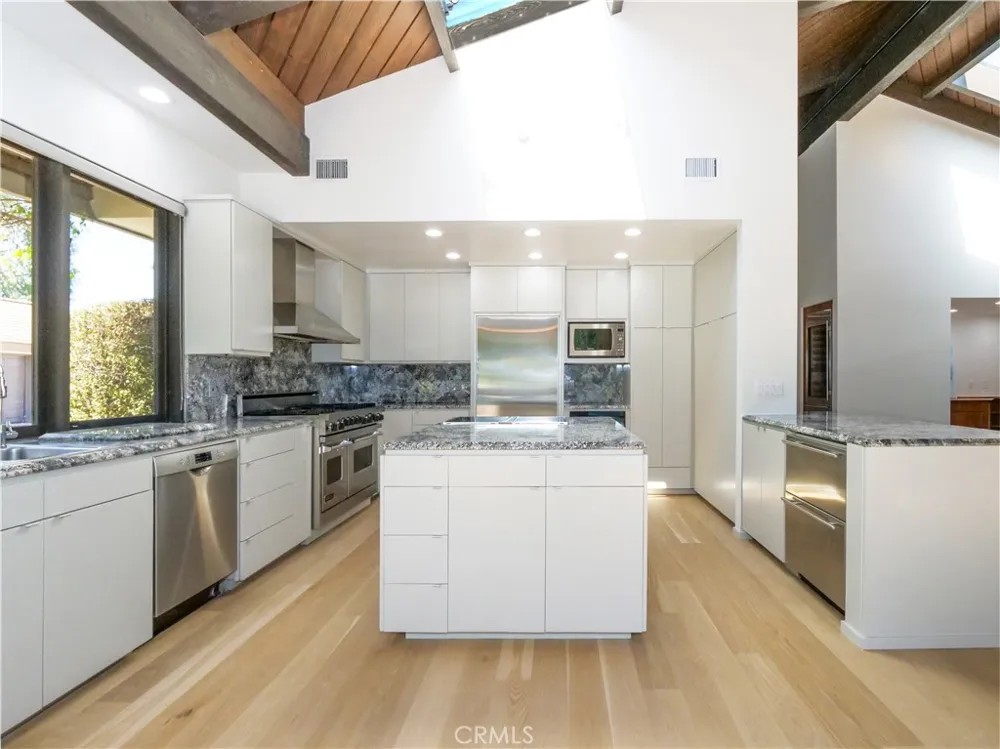57 Saddleback Rolling Hills, CA 90274