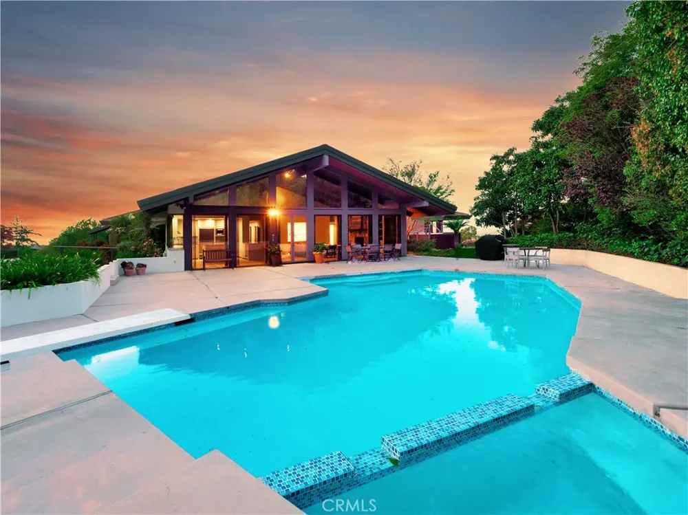 57 Saddleback Rolling Hills, CA 90274