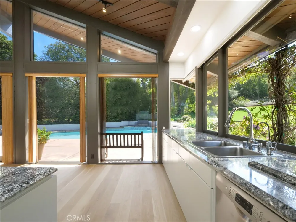 57 Saddleback Rolling Hills, CA 90274