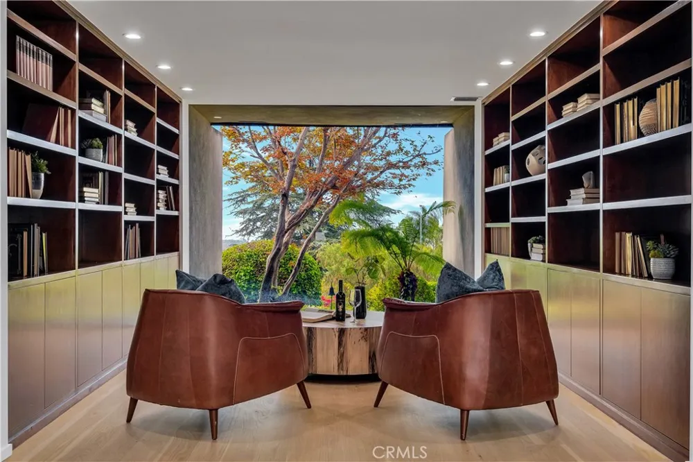 57 Saddleback Rolling Hills, CA 90274