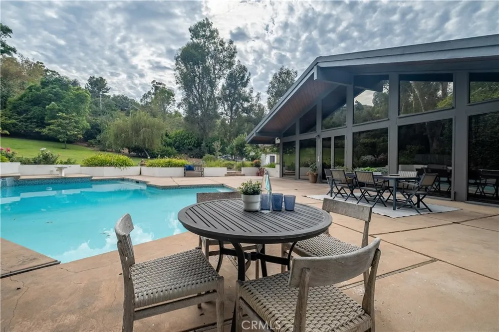 57 Saddleback Rolling Hills, CA 90274