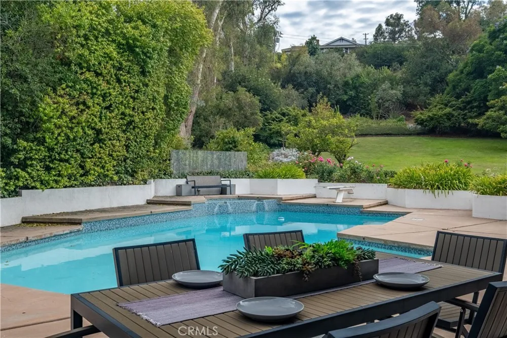 57 Saddleback Rolling Hills, CA 90274