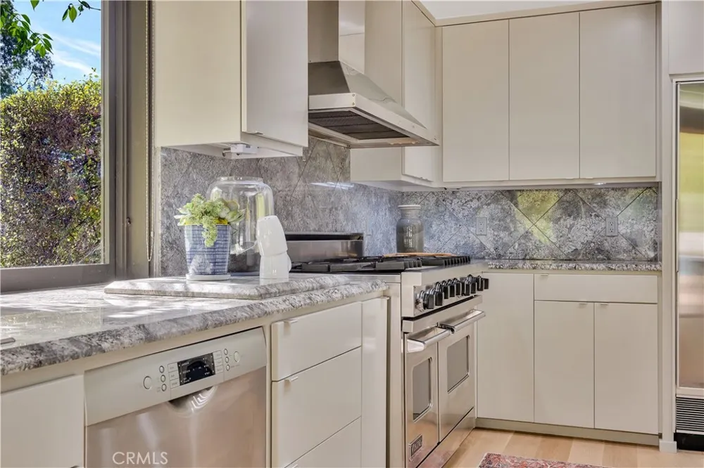 57 Saddleback Rolling Hills, CA 90274
