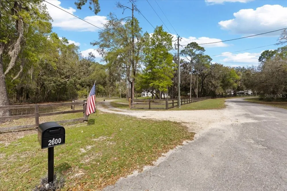 2600 SE 48TH AVENUE Trenton, FL 32693
