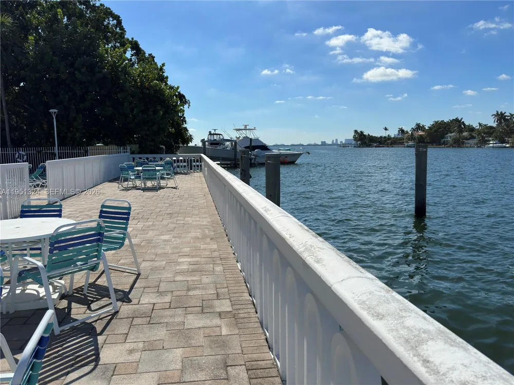 1455 Treasure Dr #2C North Bay Village, FL 33141