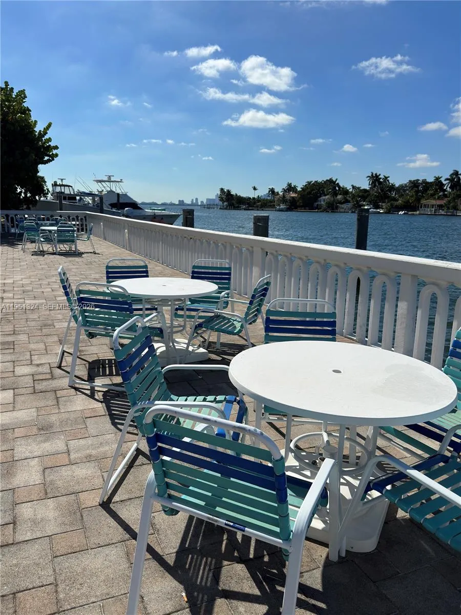 1455 Treasure Dr #2C North Bay Village, FL 33141