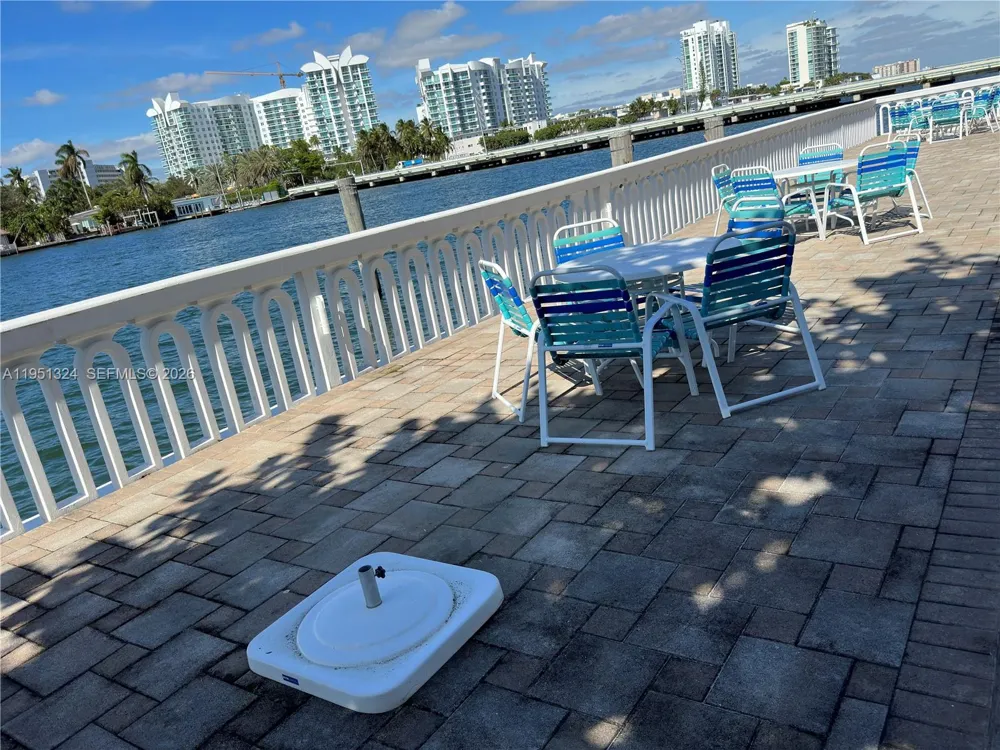 1455 Treasure Dr #2C North Bay Village, FL 33141