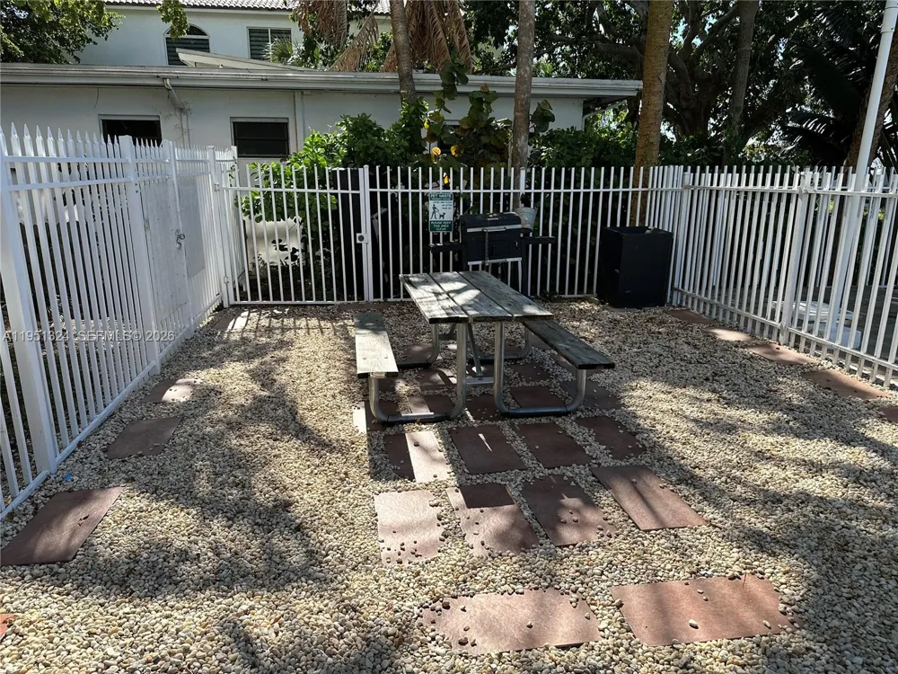 1455 Treasure Dr #2C North Bay Village, FL 33141