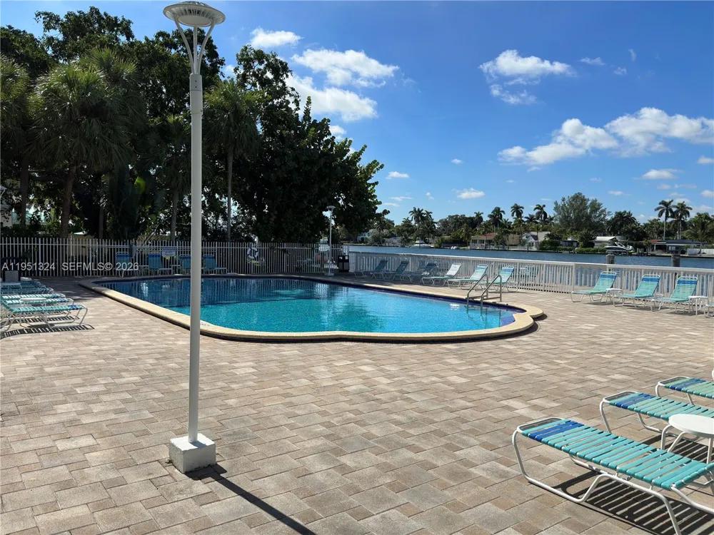 1455 Treasure Dr #2C North Bay Village, FL 33141