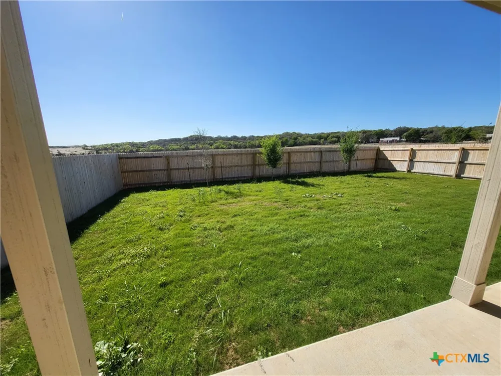 1233 Fox Wing Way New Braunfels, TX 78132