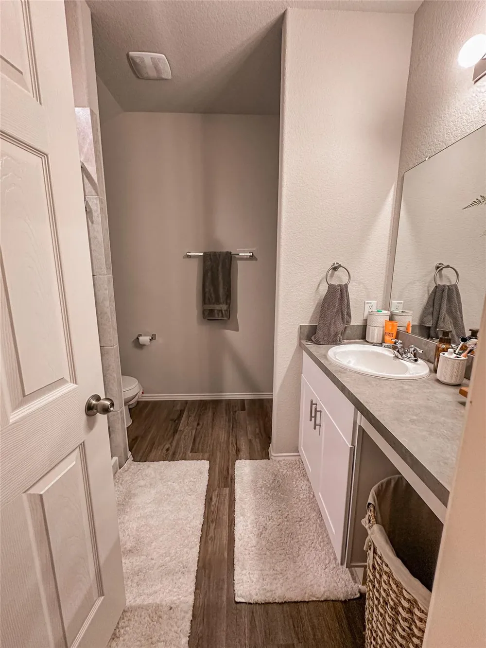 9961 Spring Creek Road Cleveland, TX 77327