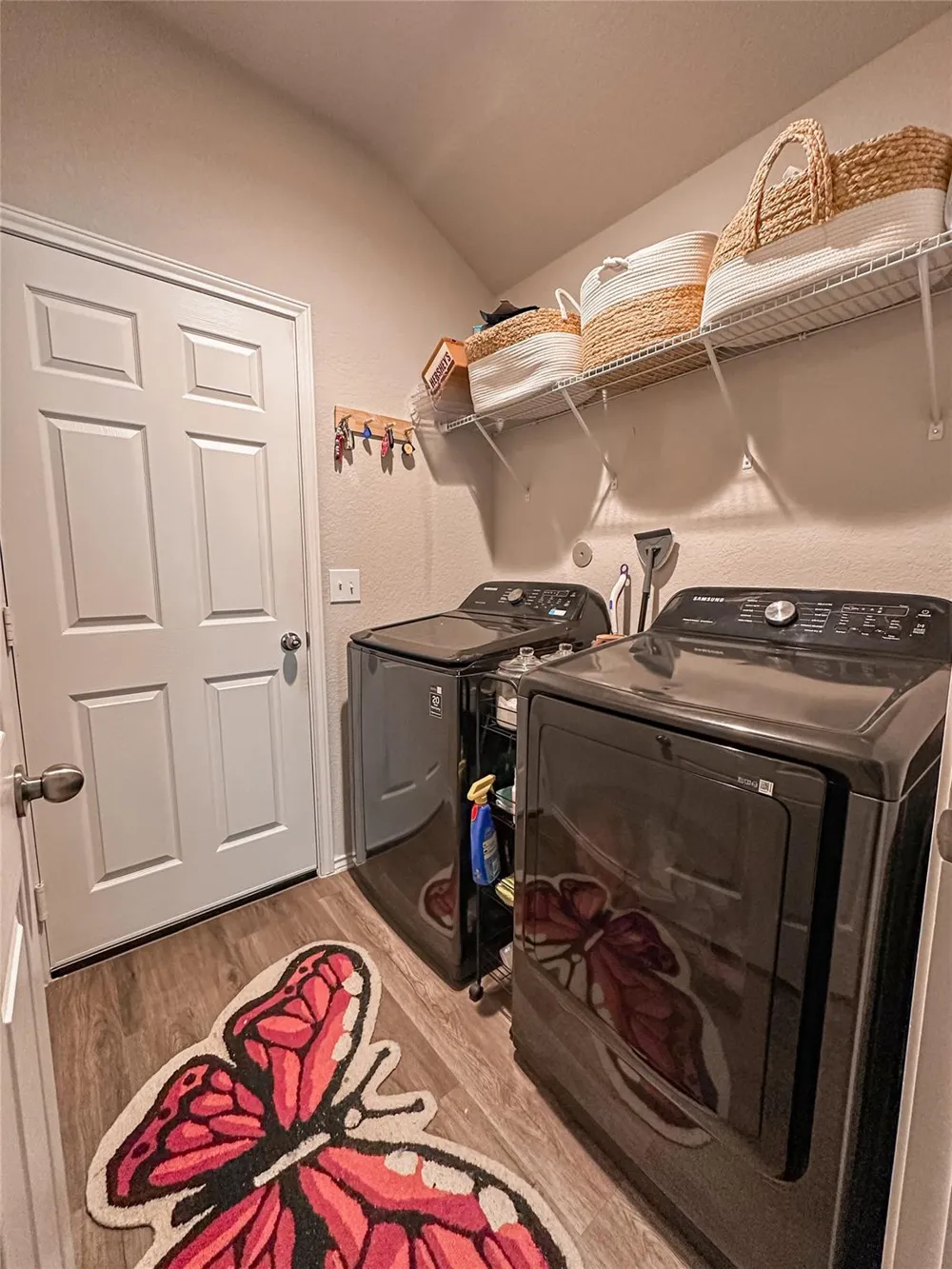 9961 Spring Creek Road Cleveland, TX 77327