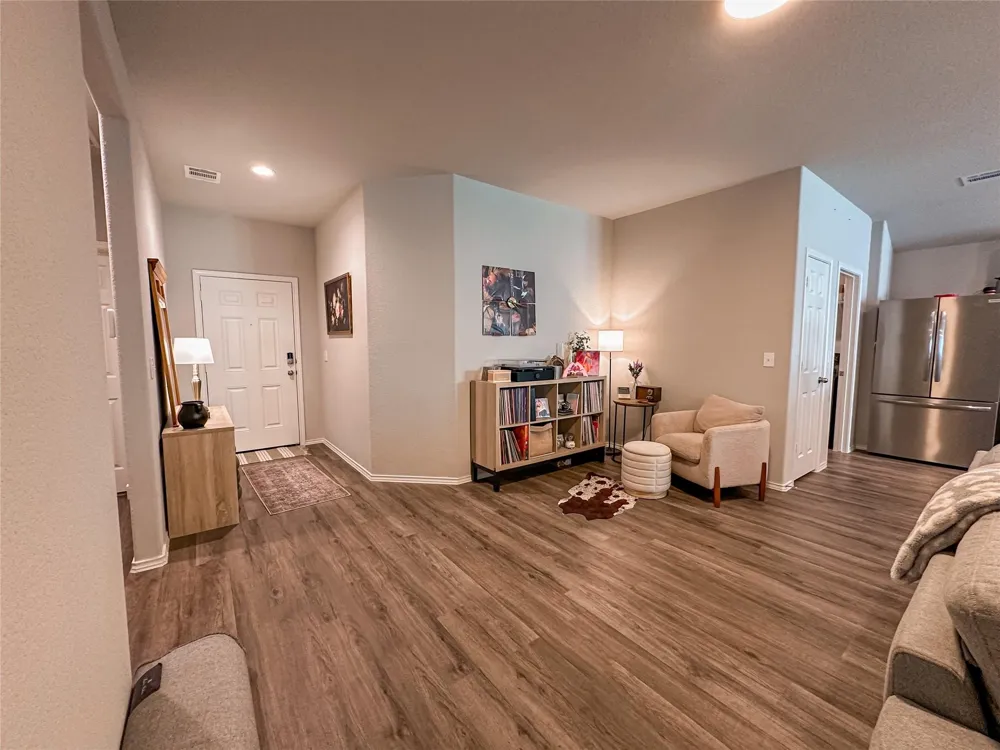 9961 Spring Creek Road Cleveland, TX 77327