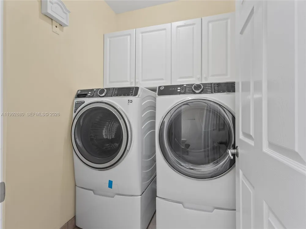 1764 NW 166th Ave Pembroke Pines, FL 33028