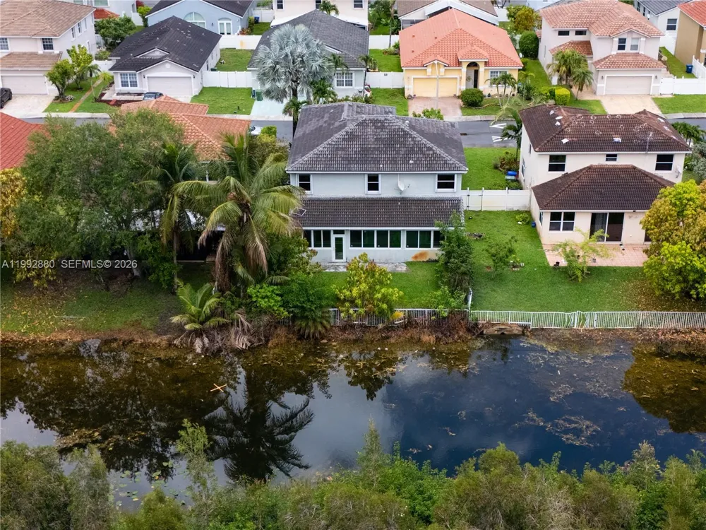 1764 NW 166th Ave Pembroke Pines, FL 33028