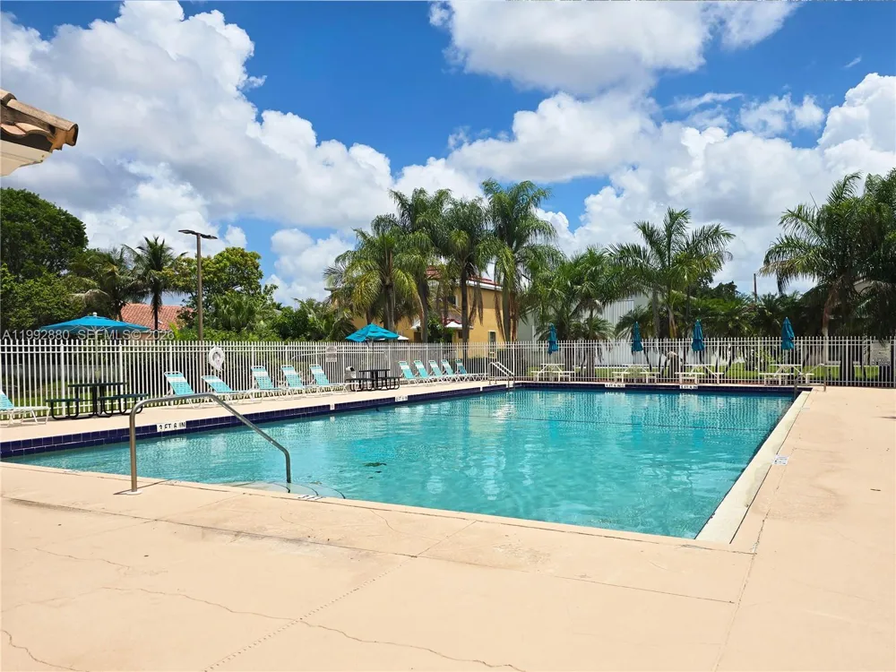 1764 NW 166th Ave Pembroke Pines, FL 33028