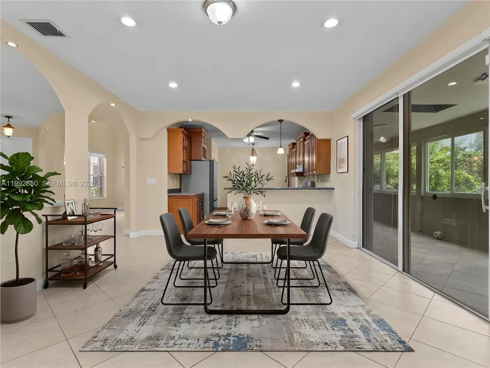 1764 NW 166th Ave Pembroke Pines, FL 33028