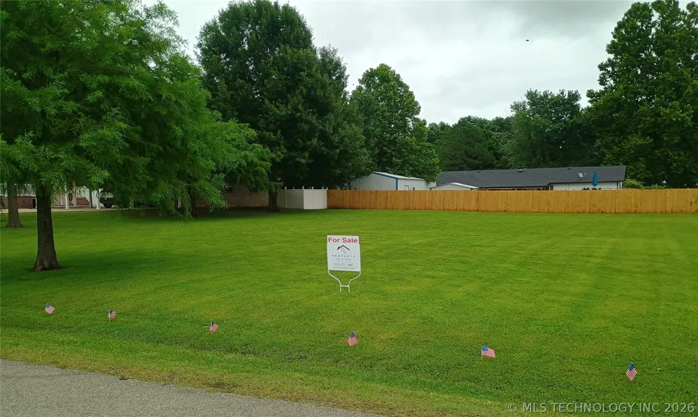 15 2nd Street Warner, OK 74469