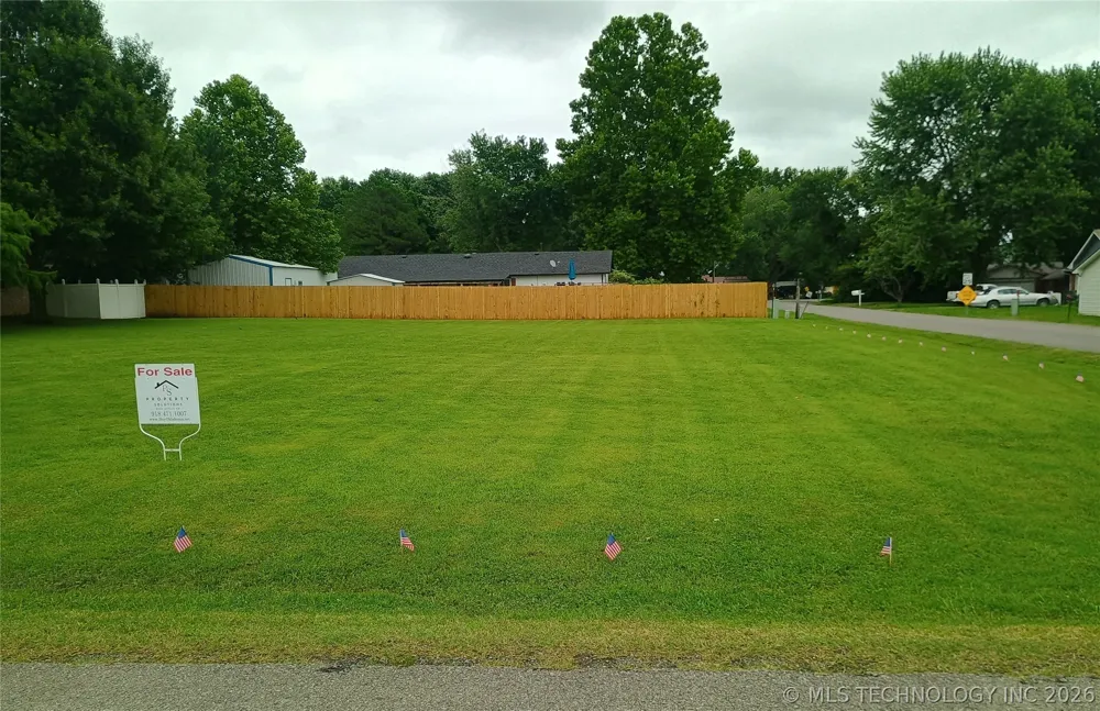 15 2nd Street Warner, OK 74469