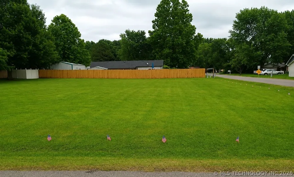 15 2nd Street Warner, OK 74469