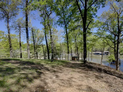 2 E 317th Road