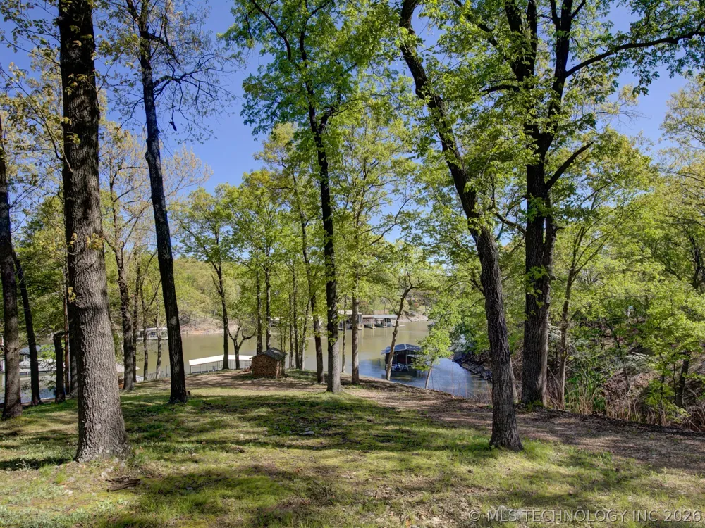 2 E 317th Road Afton, OK 74331