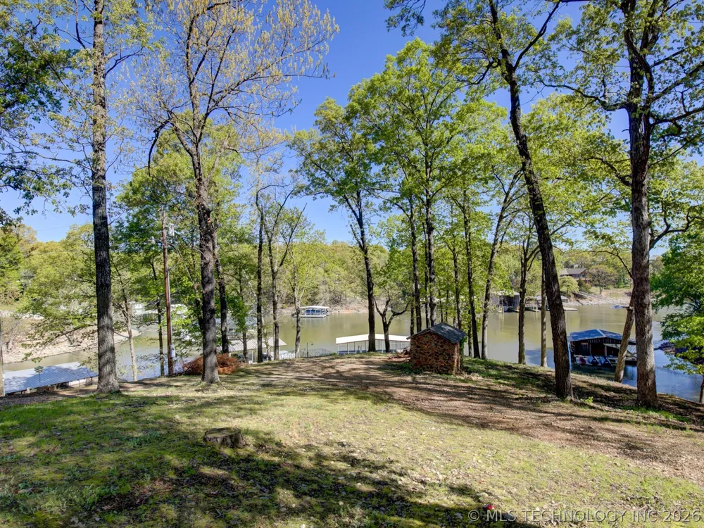 2 E 317th Road Afton, OK 74331