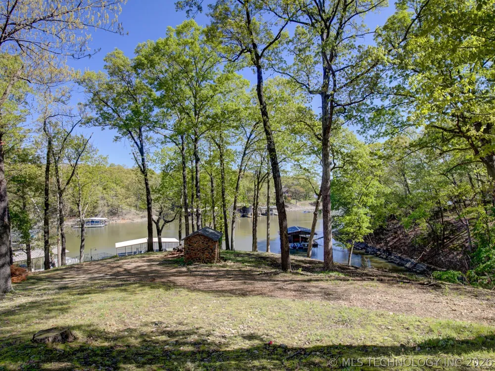 2 E 317th Road Afton, OK 74331