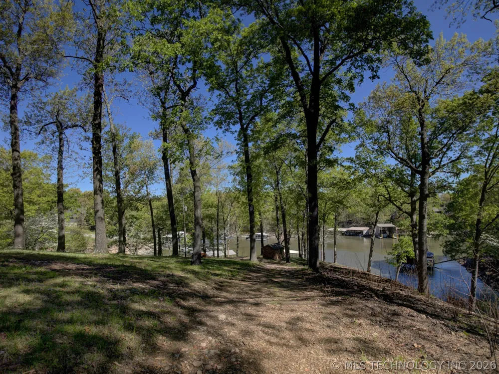 2 E 317th Road Afton, OK 74331