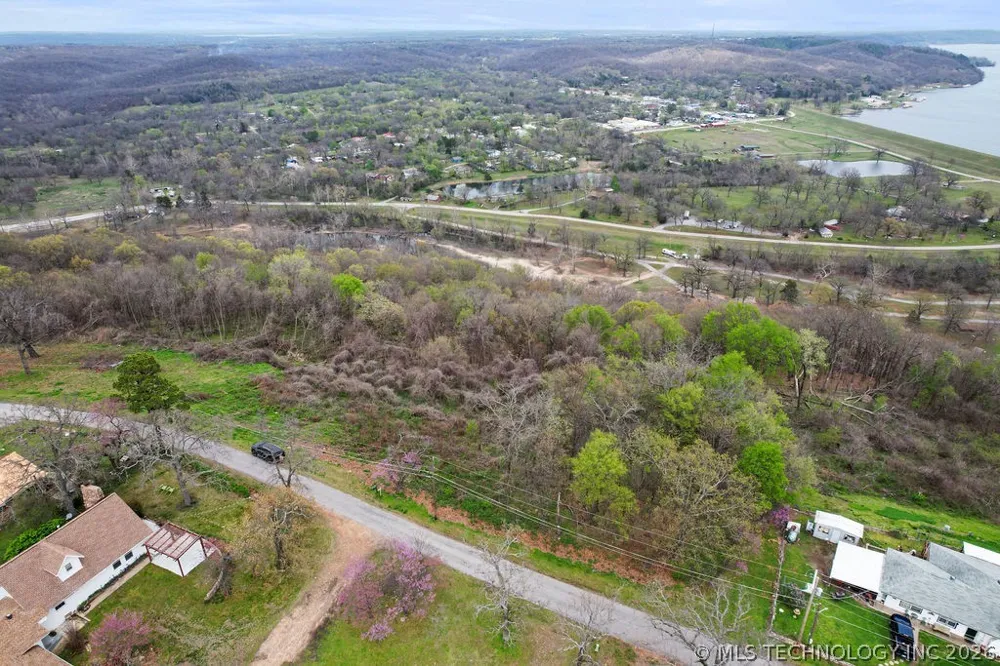 341 E 437 ROAD Spavinaw, OK 74366
