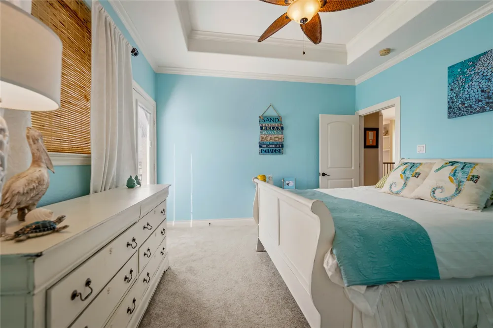 8 Loggerhead Hitchcock, TX 77563