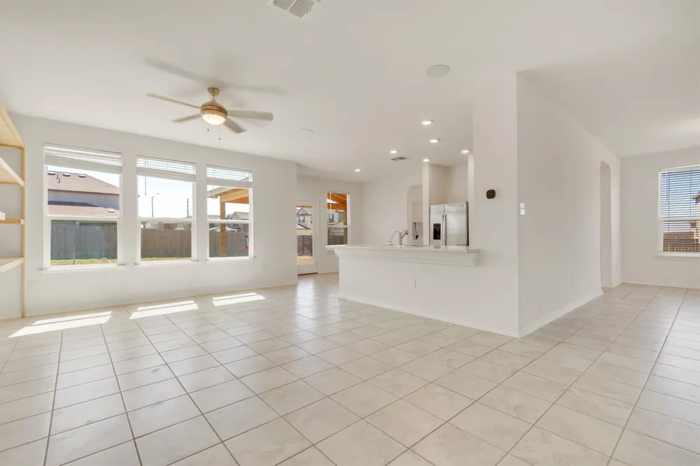 401 Briarfield Drive Seguin, TX 78155