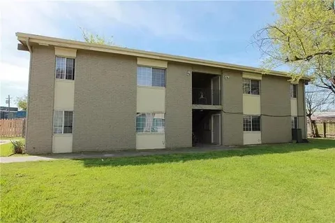 7206 Twin Crest Drive #102