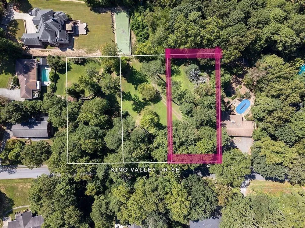 4398 King Valley Drive SE Smyrna, GA 30082
