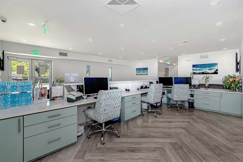 7700 Davie Road Ext Hollywood, FL 33024