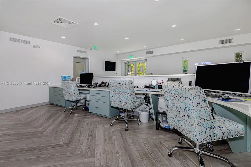 7700 Davie Road Ext Hollywood, FL 33024