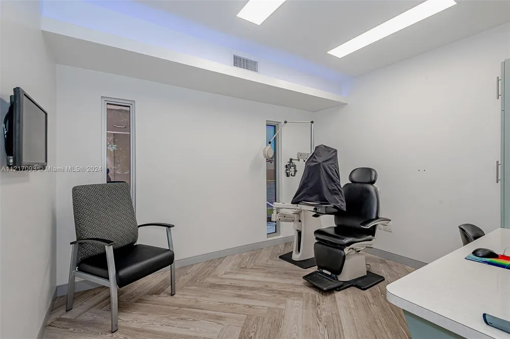 7700 Davie Road Ext Hollywood, FL 33024