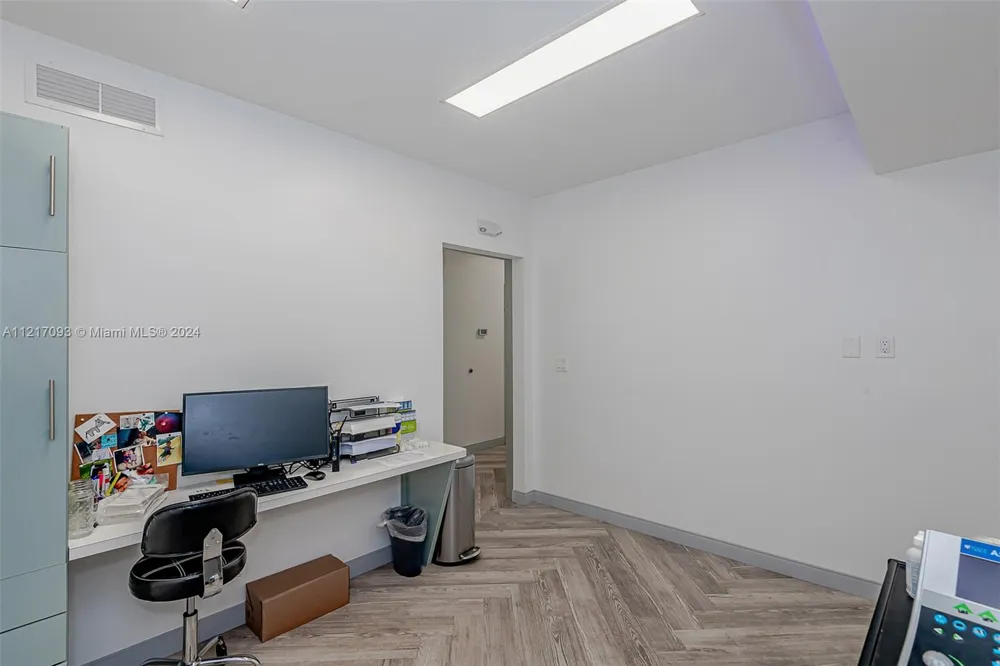 7700 Davie Road Ext Hollywood, FL 33024