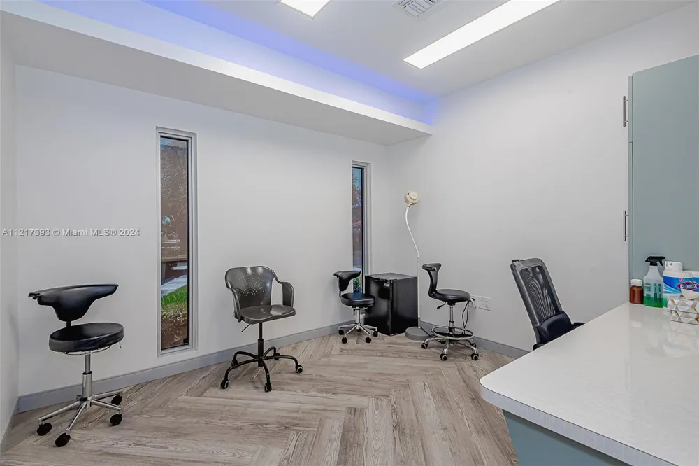 7700 Davie Road Ext Hollywood, FL 33024