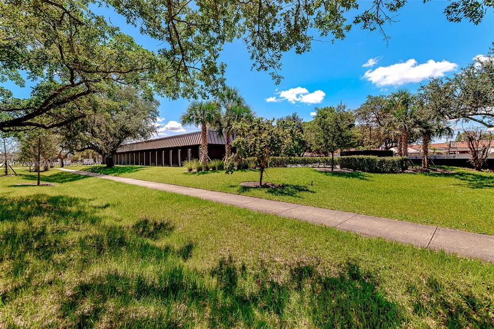 7700 Davie Road Ext Hollywood, FL 33024