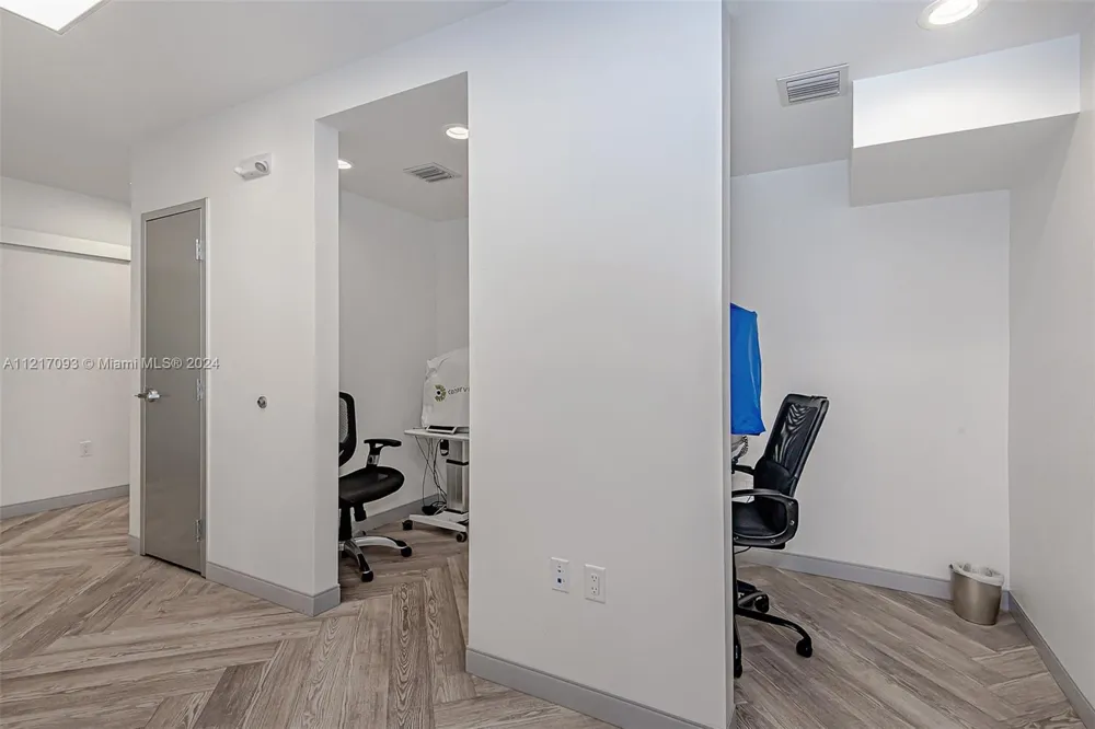 7700 Davie Road Ext Hollywood, FL 33024