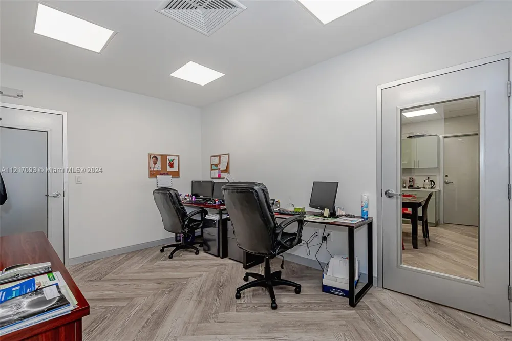 7700 Davie Road Ext Hollywood, FL 33024