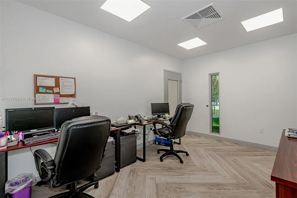 7700 Davie Road Ext Hollywood, FL 33024